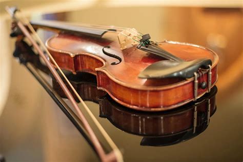 VIOLIN